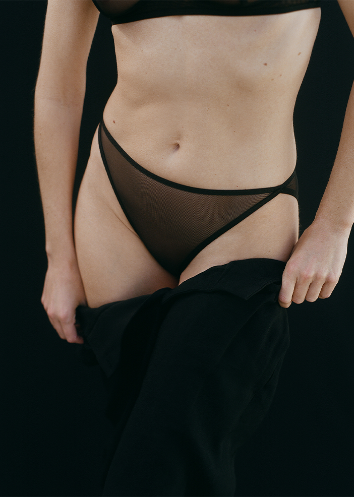 Mies Brief — Black