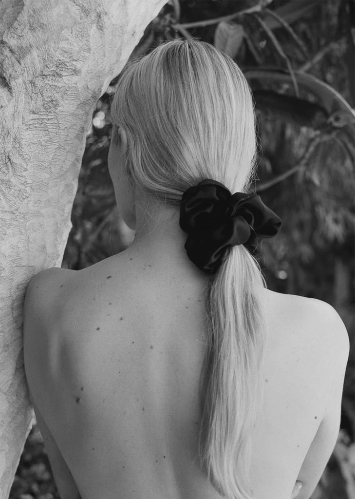 Elegant Scrunchie — Black