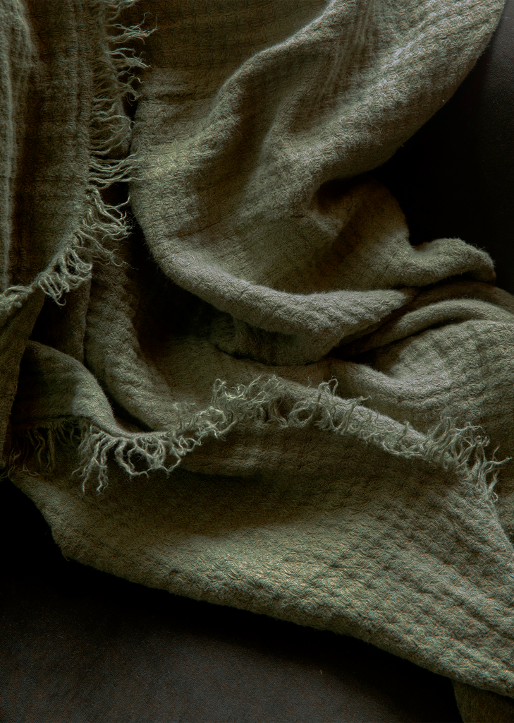 Estela Waffle Throw — Forest