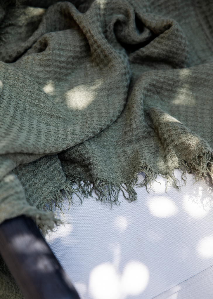 Estela Waffle Throw — Forest