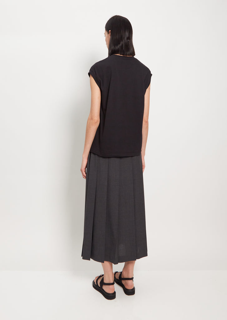 Seamless Sleeveless Tee — Black