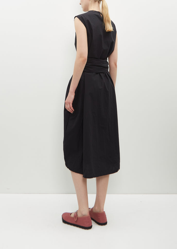 Sleeveless Dress Medium-Long — Black