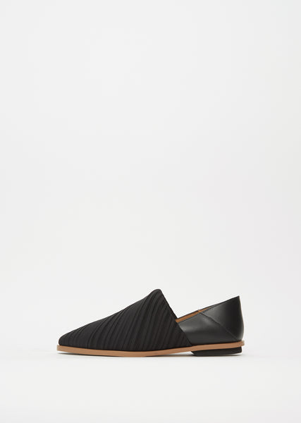 Pleats Slip-On – La Garçonne