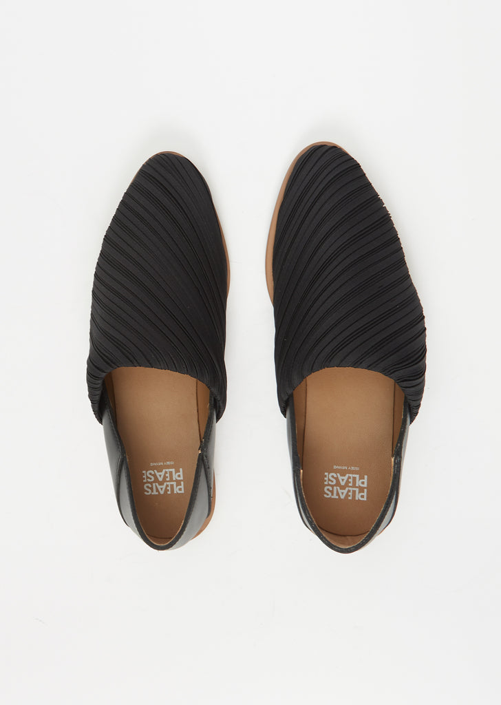 Pleats Slip-On