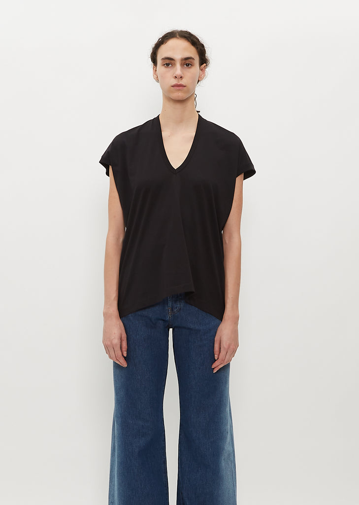 Hena T-Shirt — Black
