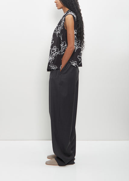 Silk Asel V-Neck Sleeveless Top – La Garçonne