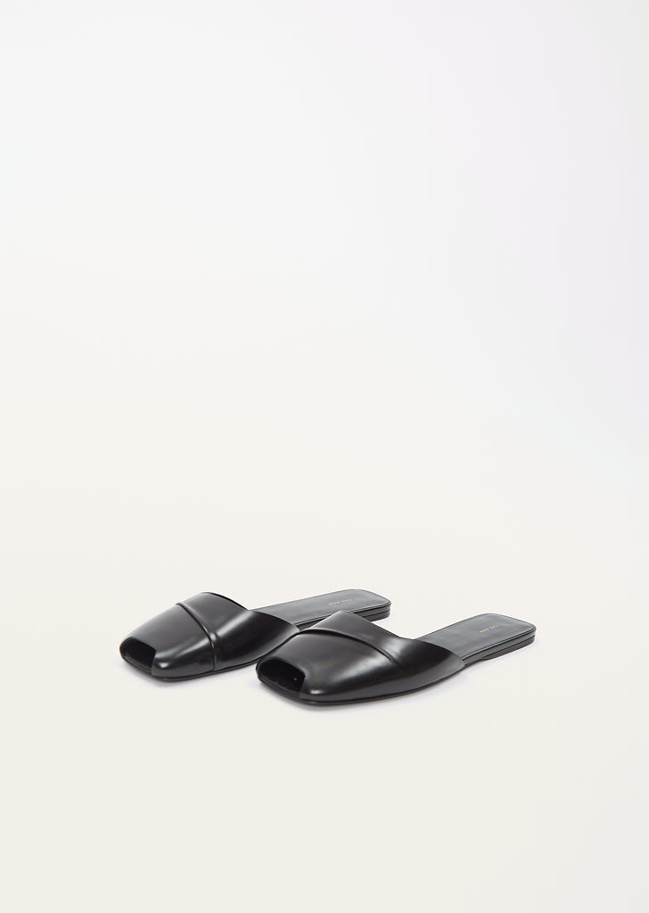 Milla Flat