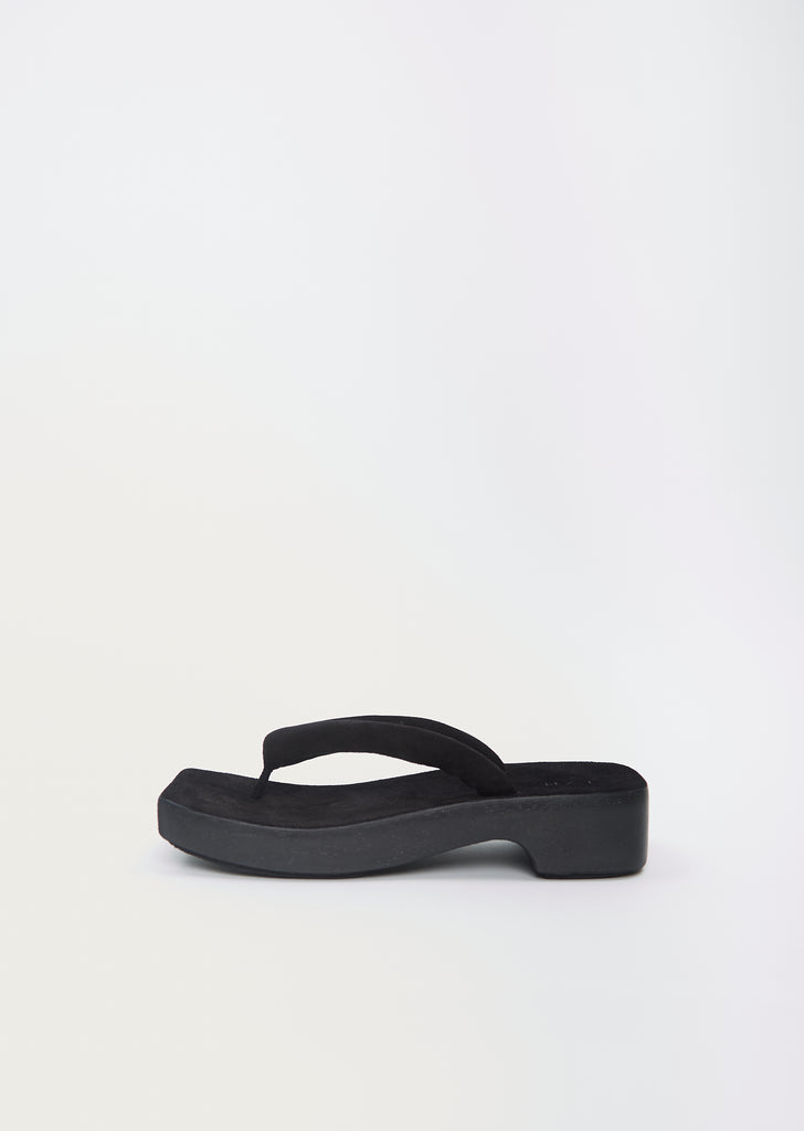 Suede Zori Clog