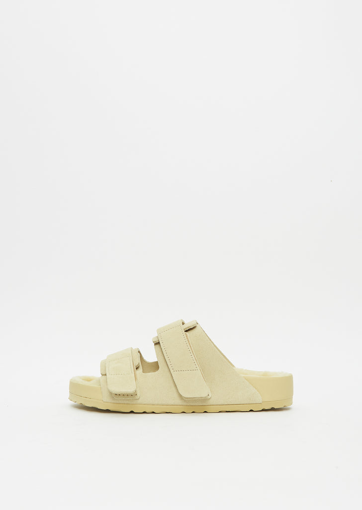 Uji Sandal — Straw