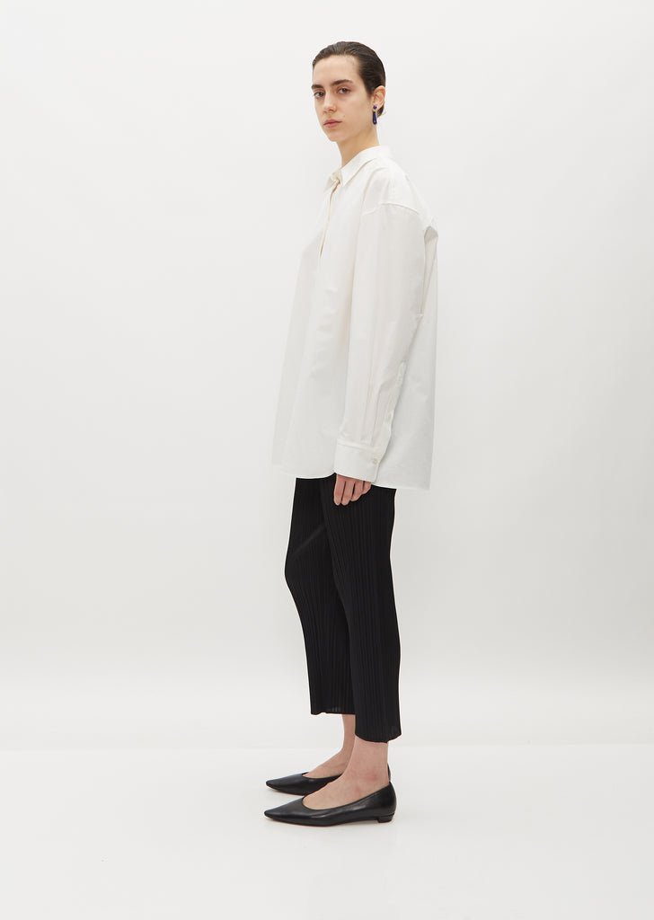 Pleated Crop Tapered Pants — Black