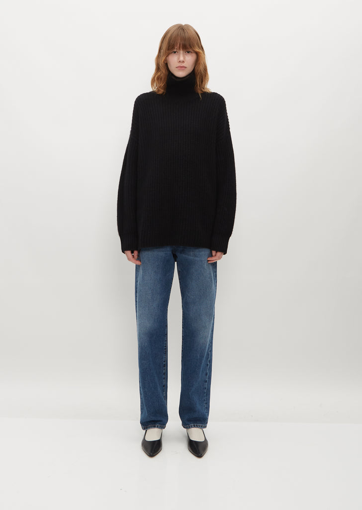Therese Sweater — Black