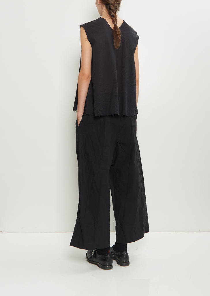 V-Back Sleeveless Cotton OE Top — Black