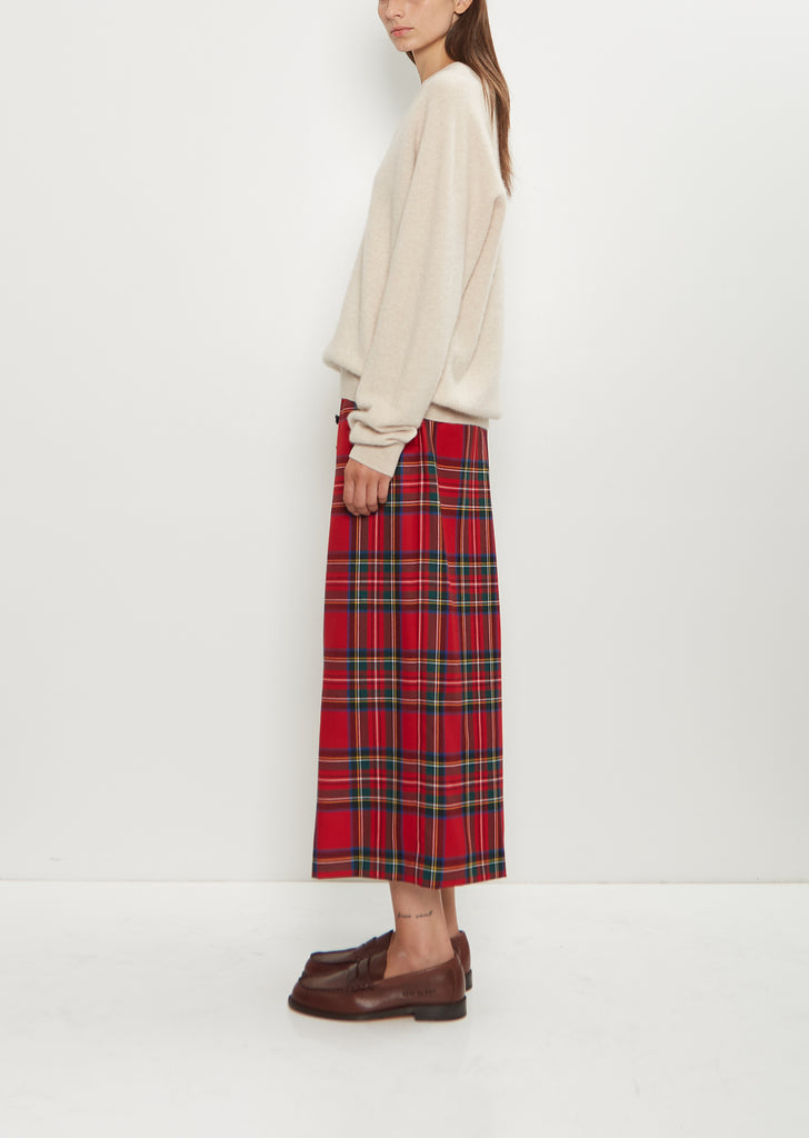 Cashmere BF V-Neck Sweater — Beige