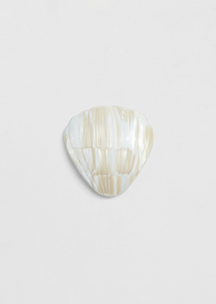 Fan Shell Clip — Mother of Pearl