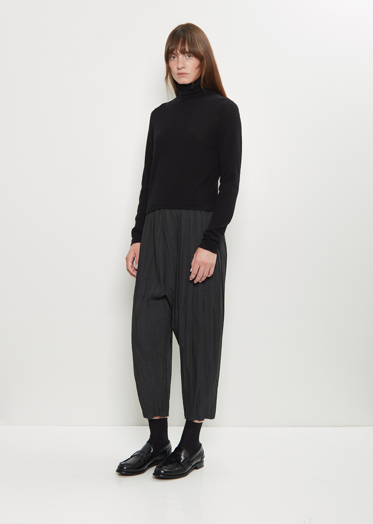 Cou Cou Roll Collar — Black