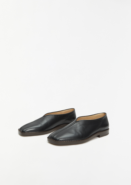 Lemaire Piped Crepe Slippers | Black | Canoe Club