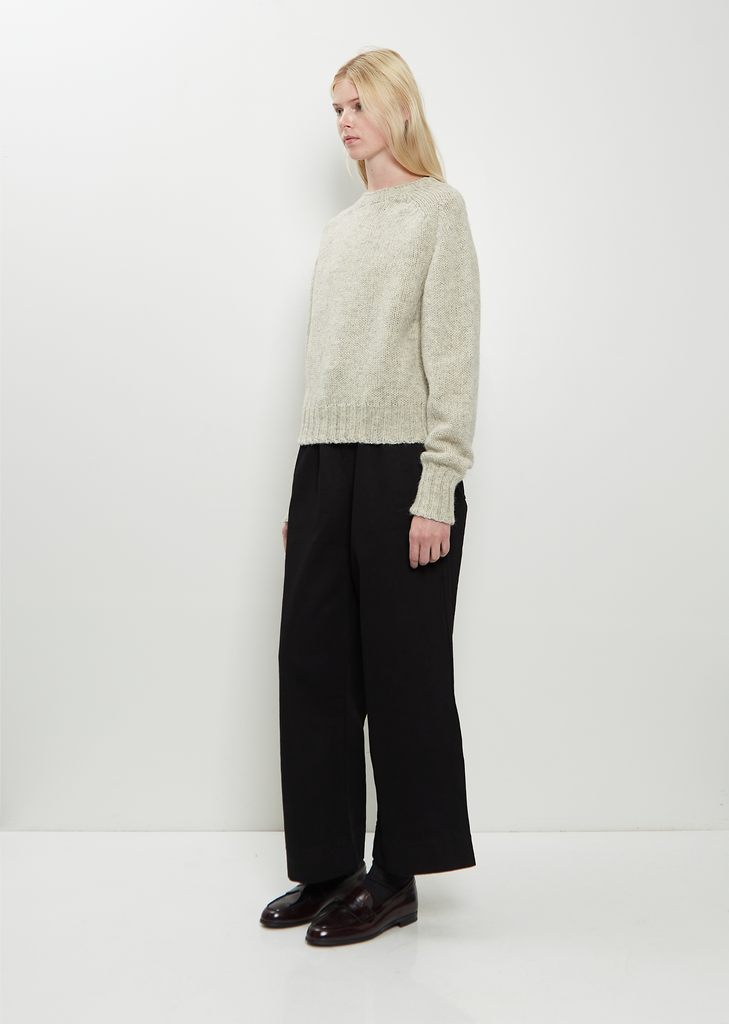 Seamless Crew Neck Wool Sweater