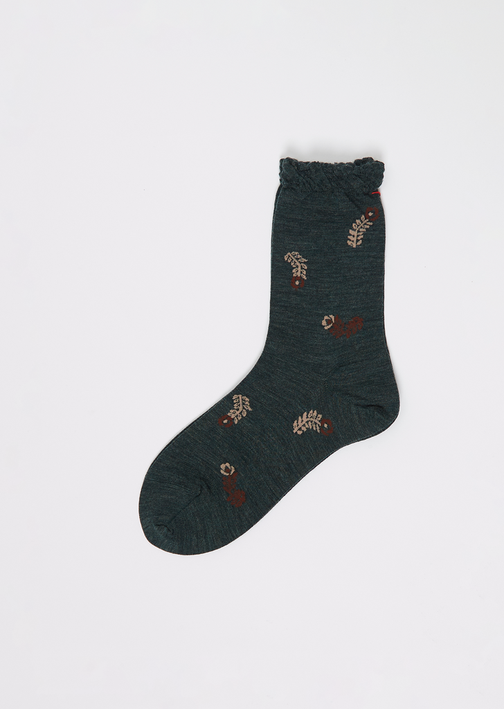 Petal Feather Stretch Wool Short Socks — Dark Green