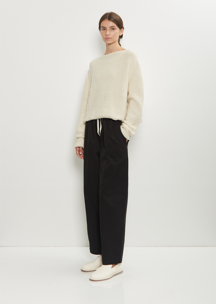 Aviao Hand-Knitted Merino Wool Sweater — Off White