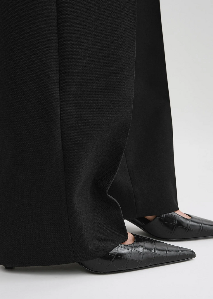 The Sharp Slingback