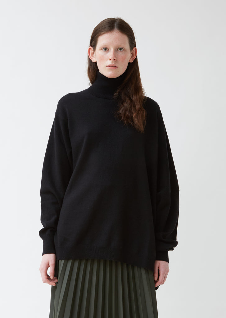 Gauge 12/Distorted Basic Sweater