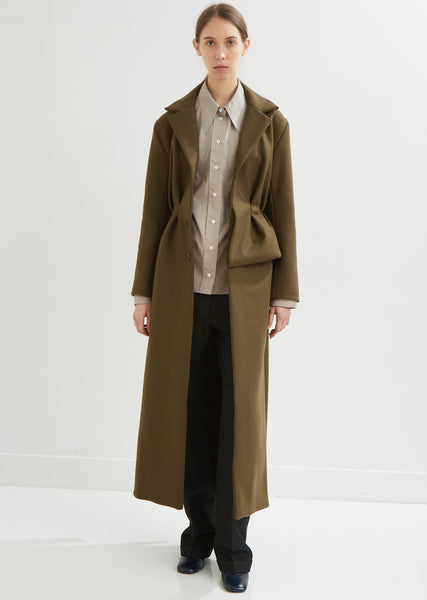 【関税＆送料込み】Jacquemus Coat JACQUEMUS Le Manteau Lacciu in Light Beige | FWRD