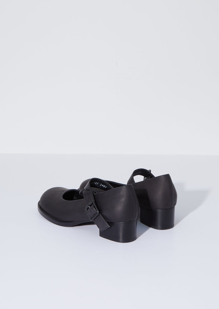 Round Toe Strap Pumps