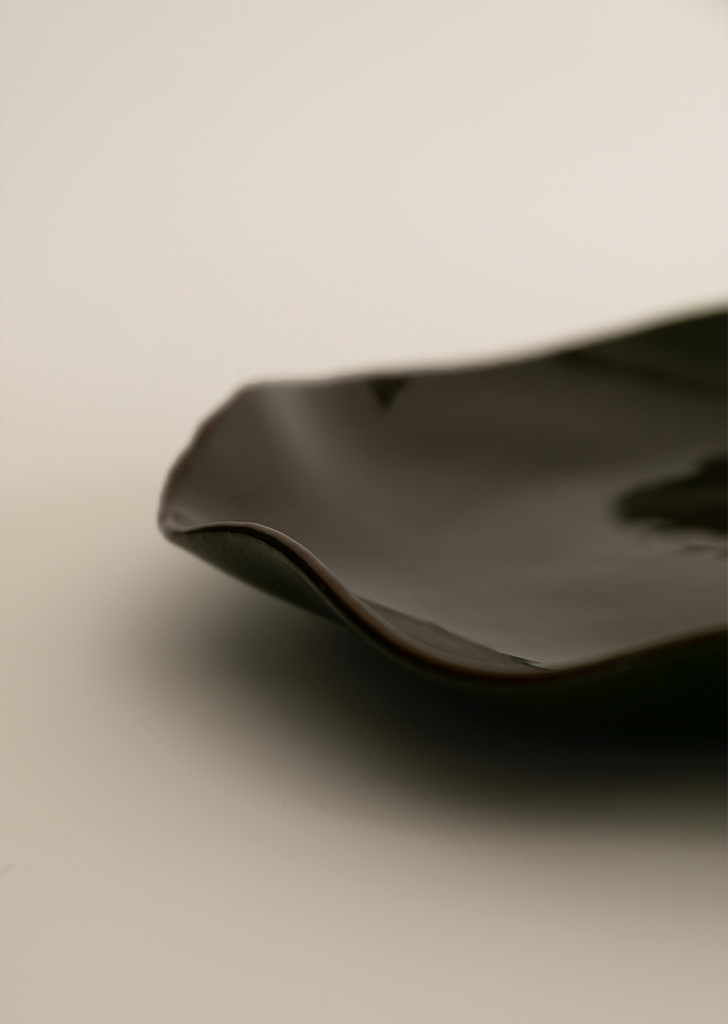 Small Petal Plate — Pecan
