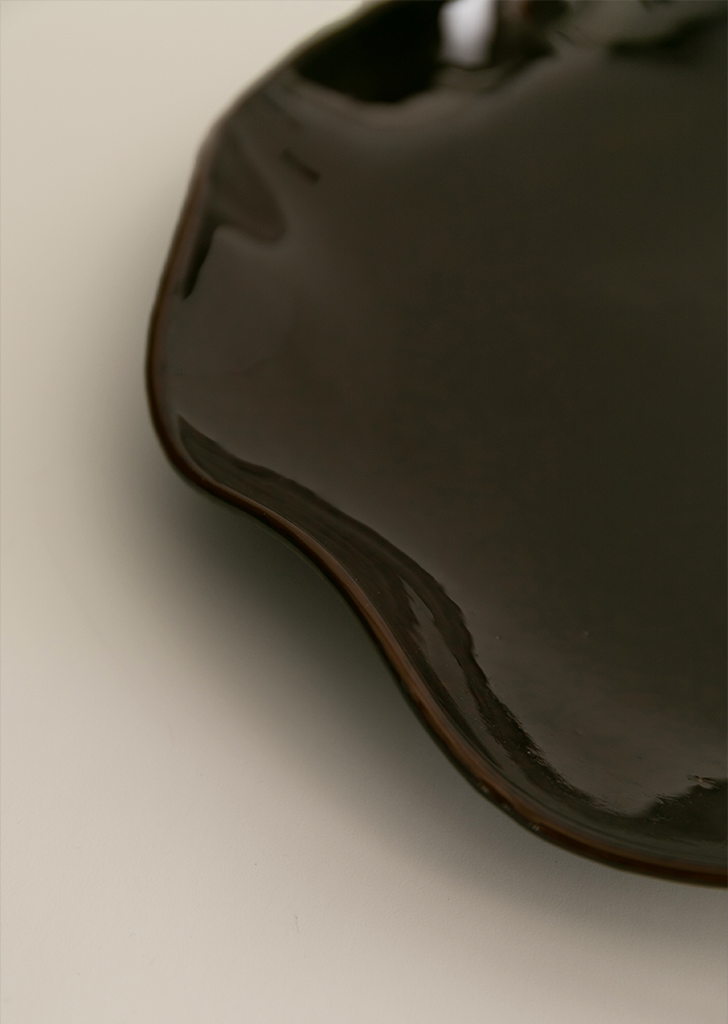 Small Petal Plate — Pecan