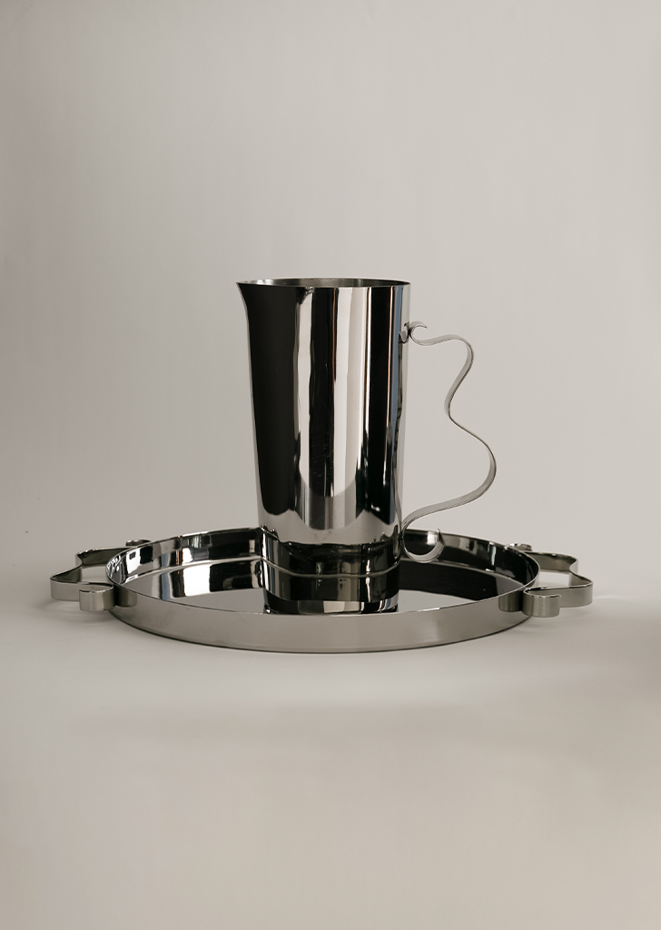 Squiggle Pitcher