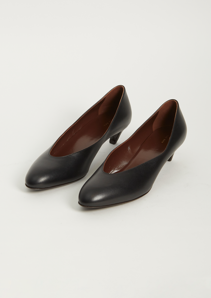 Almond Pump — Black
