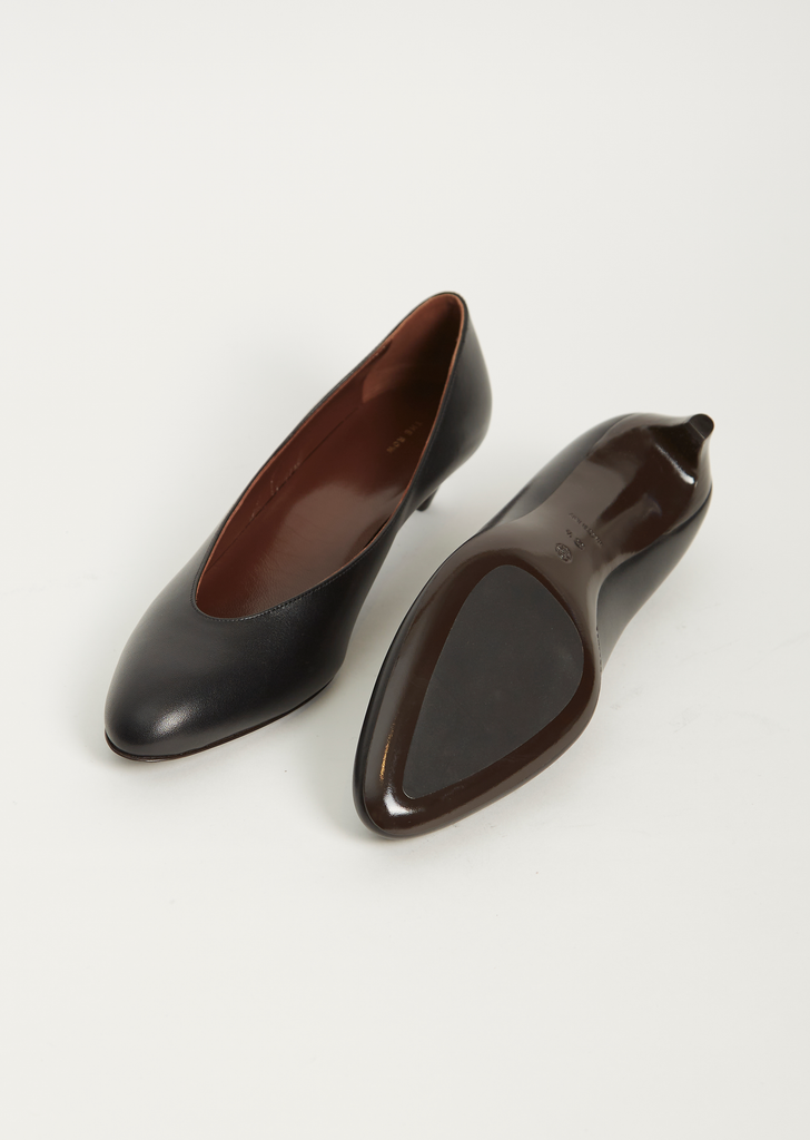 Almond Pump — Black