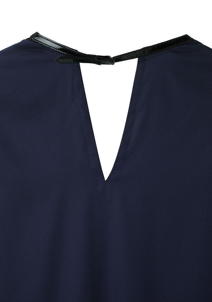 Lapel Sleeveless Blouse