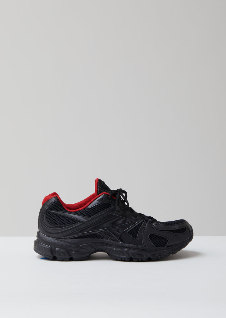 Spike Runner 200 Sneakers