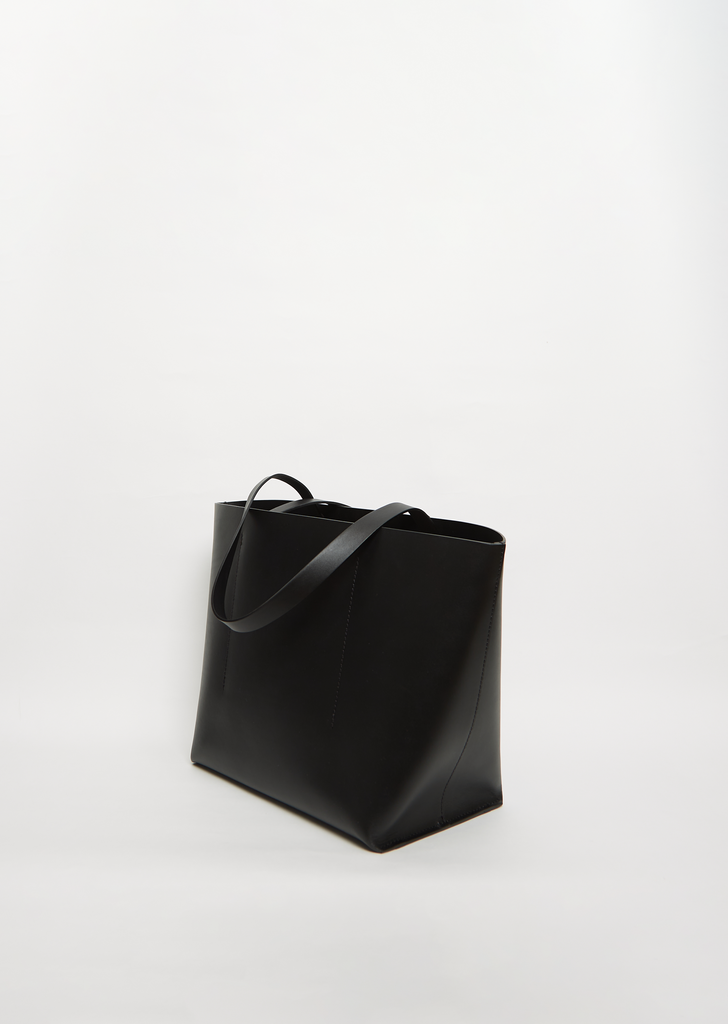 Medium Vegetable Tanned Highway Basket Bag — Black
