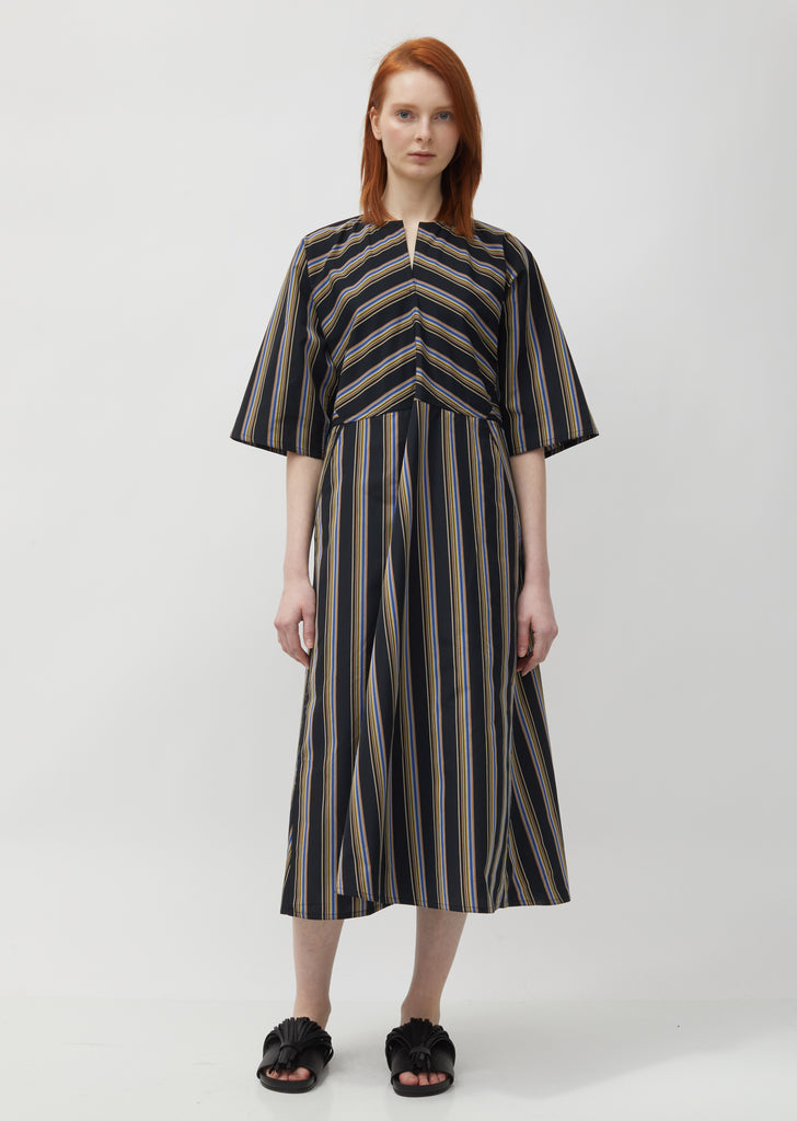 Delice Shaped Waist Short Sleeved Dress