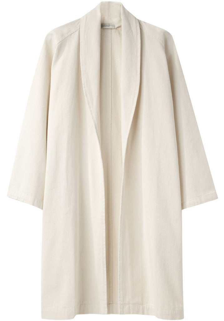 Open Trench With Belt