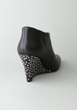 Studded Wedge