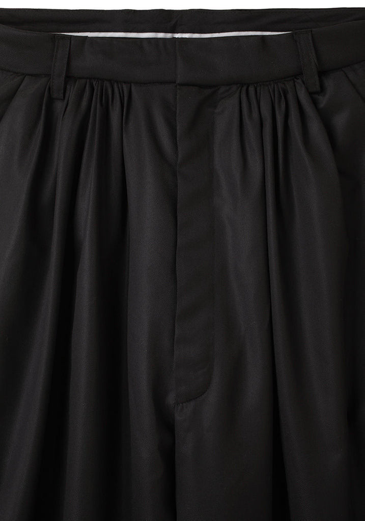 Pleated Bermuda Short