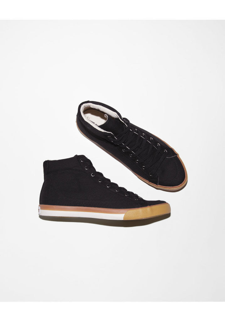Hi-Top Sneaker
