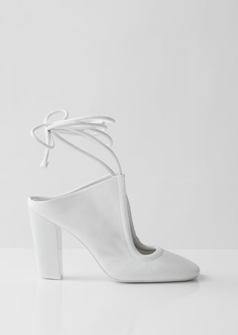 High-heeled Laced Pumps