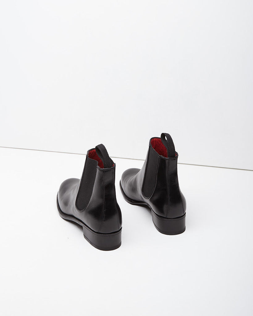 Karena Chelsea Boot