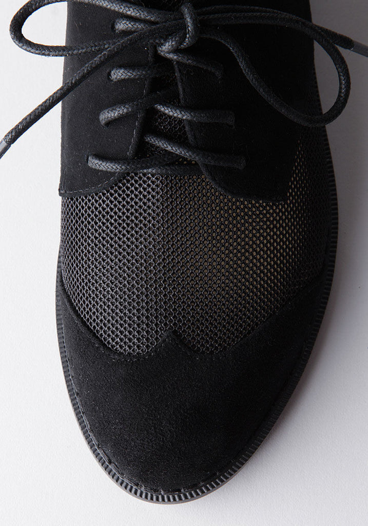 Mesh Saddle Shoe
