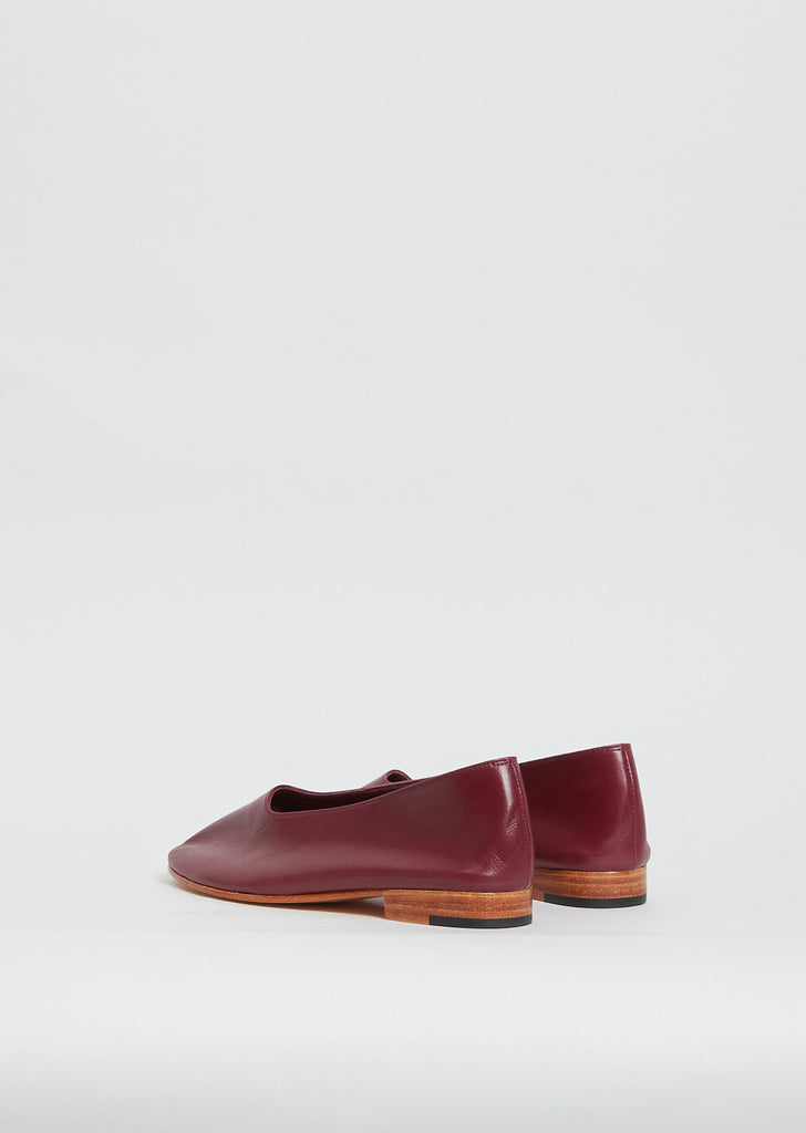 Glove Flat — Wine