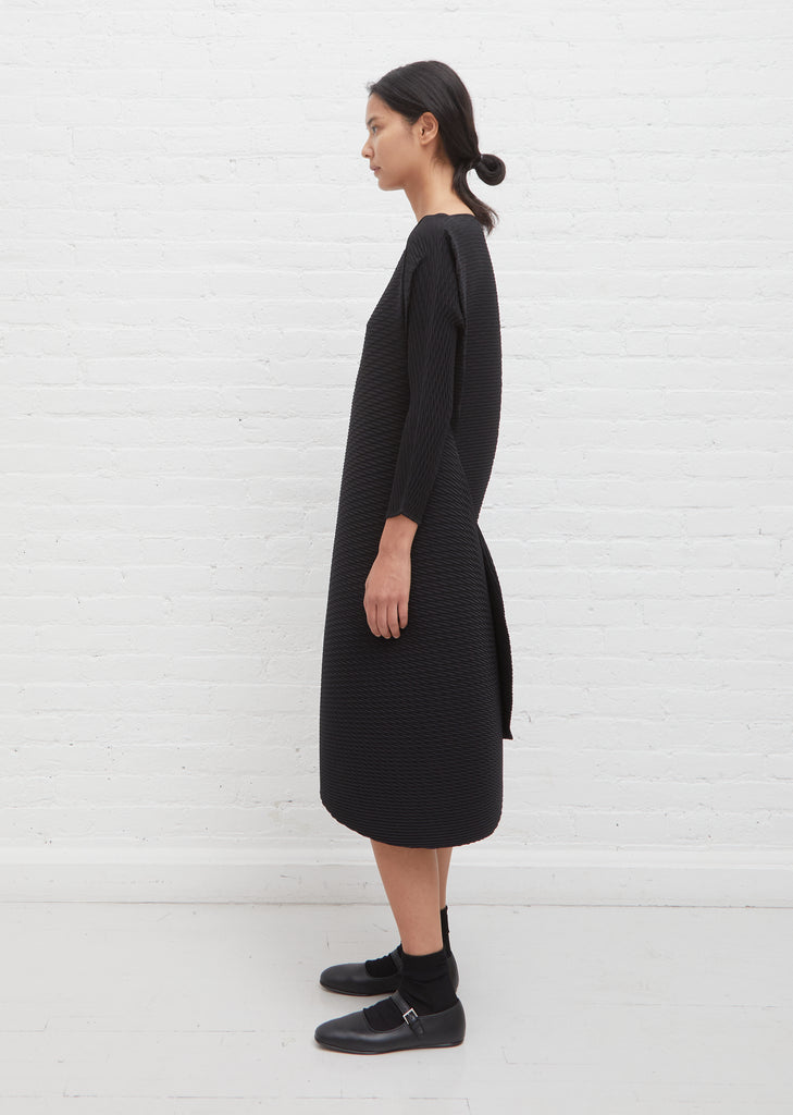 Shade Pleasts Solid Dress