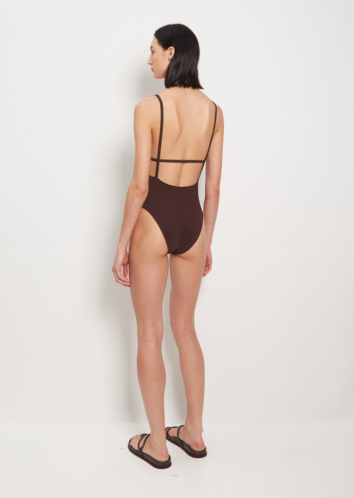 Tre One Piece — Brown