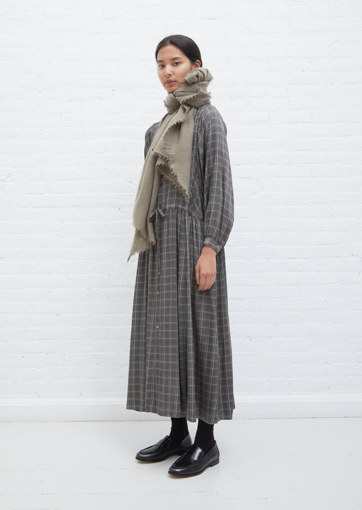 Fuzzy Feutre Shawl — Silver Mink