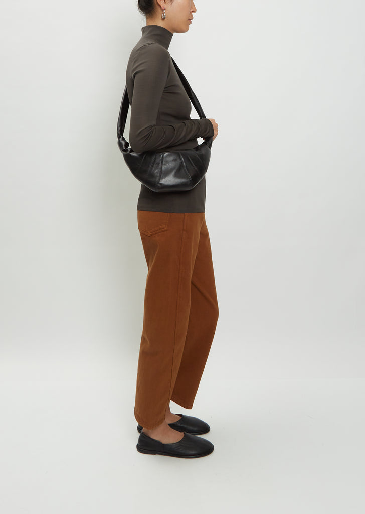 Small Croissant — Black