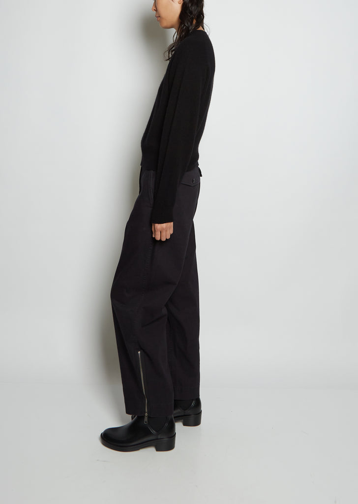 Short Classic Cashmere Crewneck — Black
