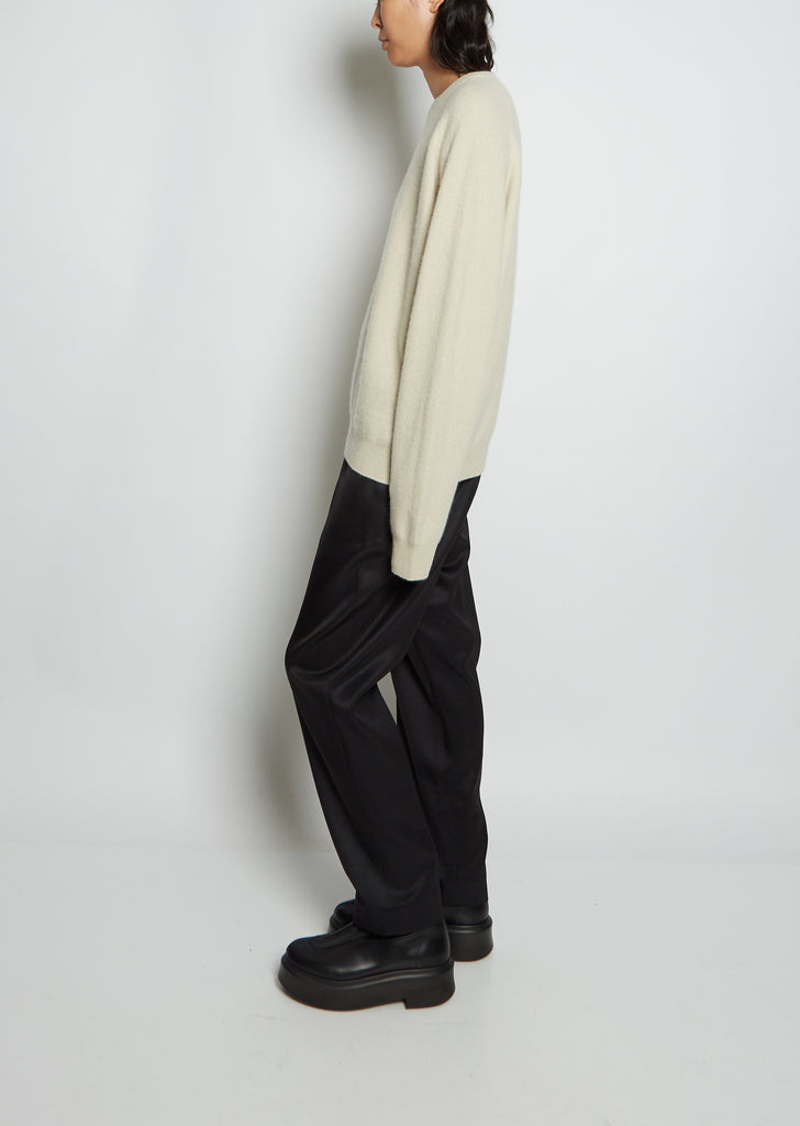 Boyfriend R-Neck Cashmere Sweater — Chalk